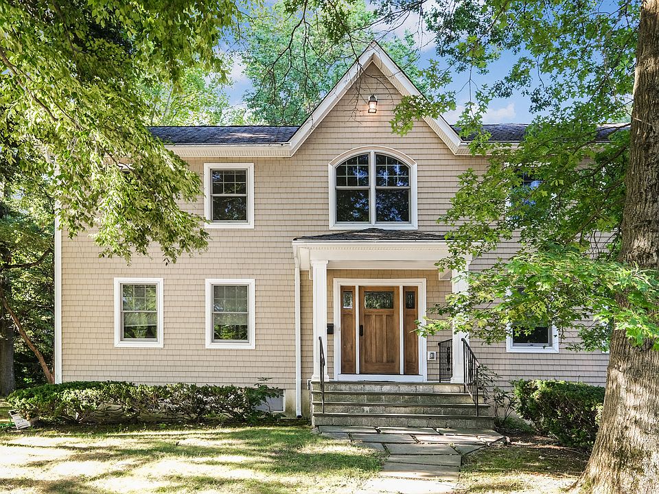 31 Wood Avenue