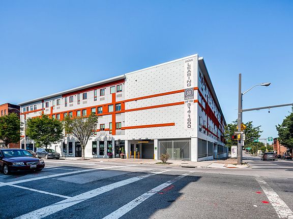 3rd image of 501 W Franklin St #214