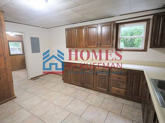 5th image of 2613 Cass Ave