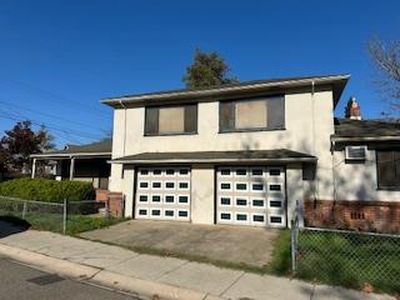 4025 Y St, Sacramento, CA, 95817