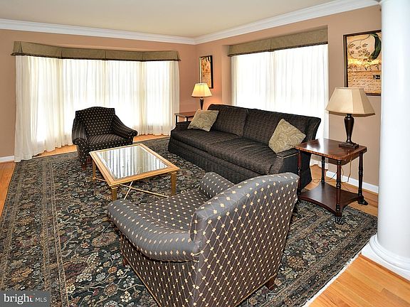 4th image of 2121 Tysons Executive Ct