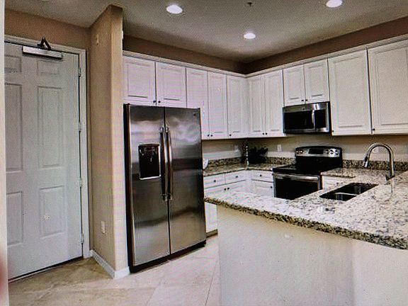 5th image of 9070 Albion Ln N Unit 5806