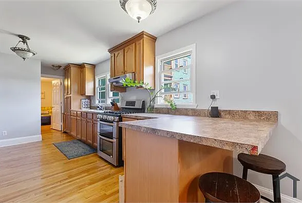 3 bed, 1200 sqft, $3,500 — Photo 4