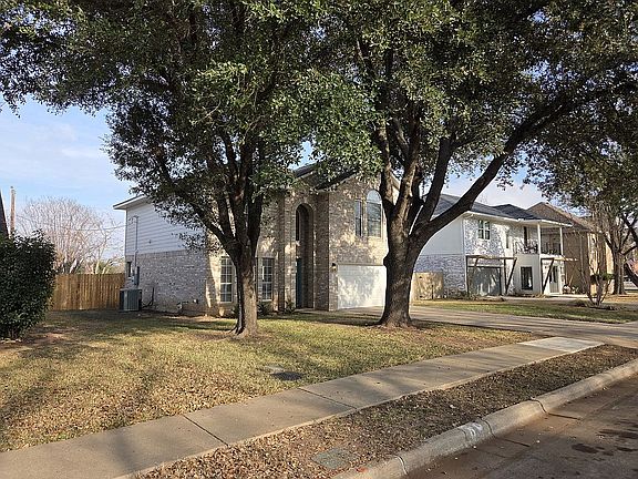 3rd image of 710 Riverlawn Dr