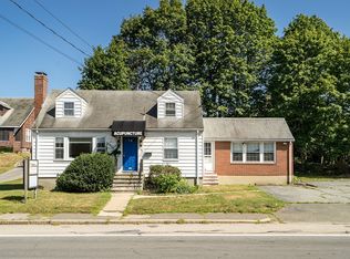 192 Lexington St, Woburn, MA 01801