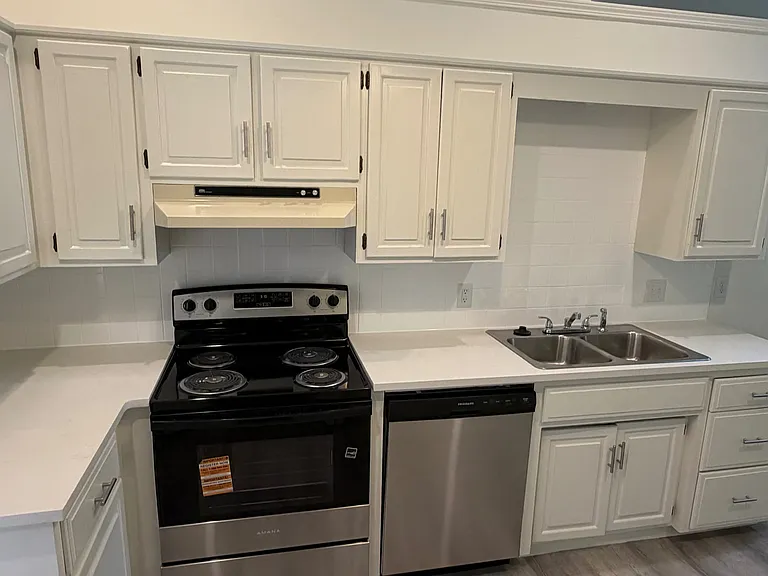 1841 N Seminole Ct — Photo 6