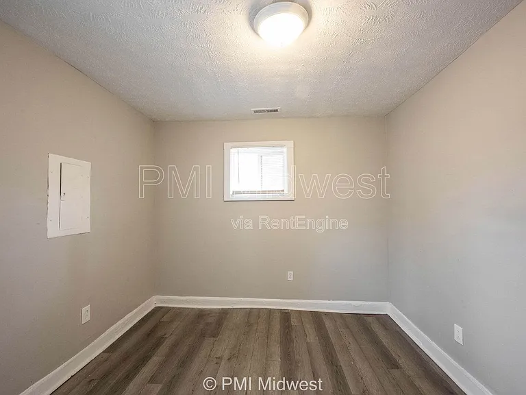 2930 N Dearborn St #B — Photo 7