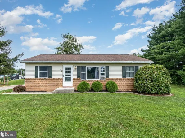 385 Sunset Rd, Orrtanna, PA 17353