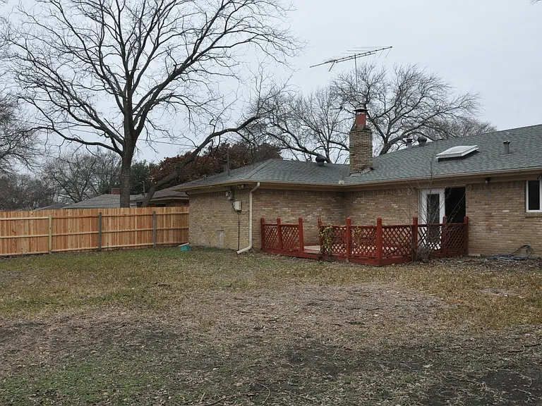 1212 Linden Dr — Photo 18