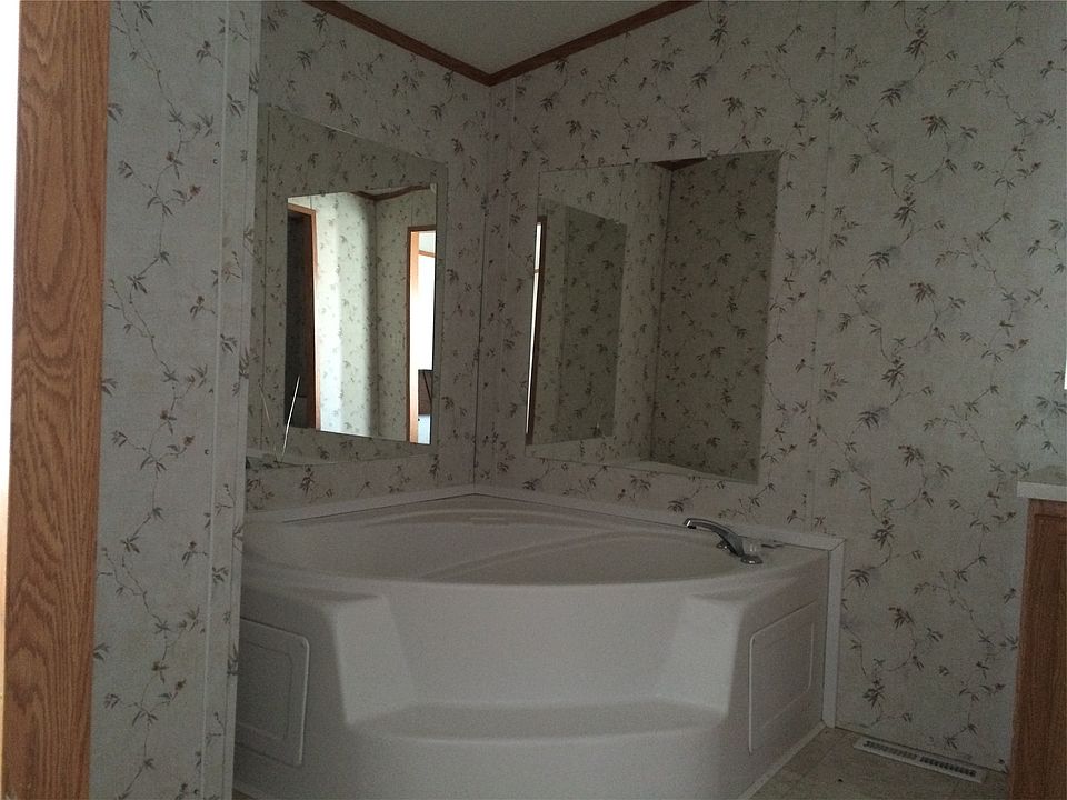 2nd image of 68 Larch Ln