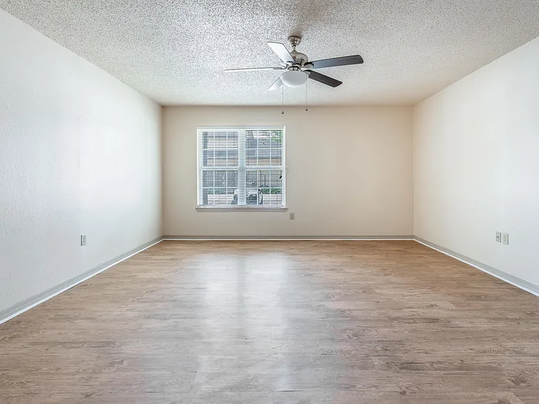 Ardendale Oaks Apartments — Photo 6
