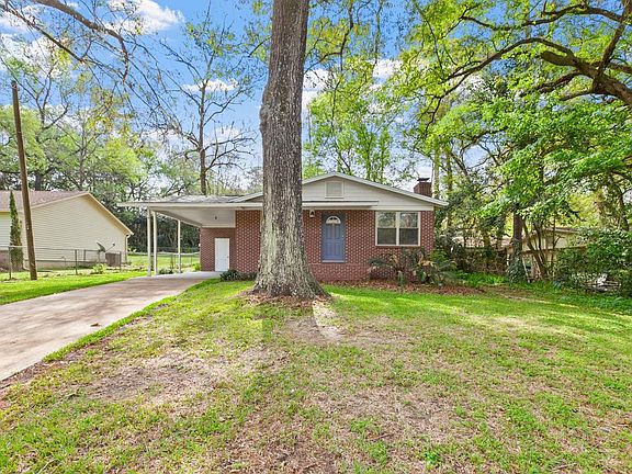 3rd image of 2121 Faulk Dr