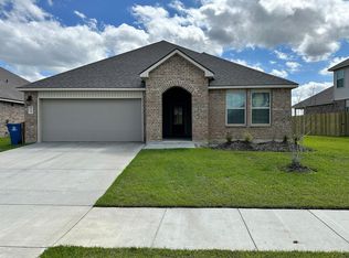 119 Nova Lake Dr, Duson, LA 70529