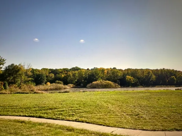 919 Brassfield Ave, Romeoville, IL 60446