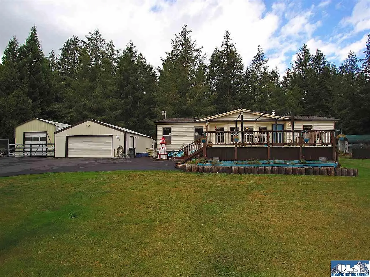 381 Farnsworth Pl photo 1