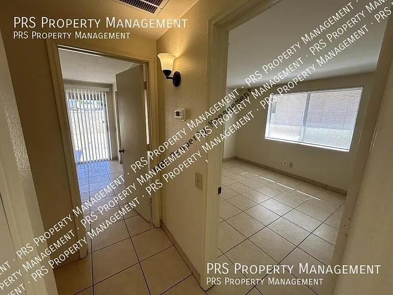 1762 W Colt Rd — Photo 18