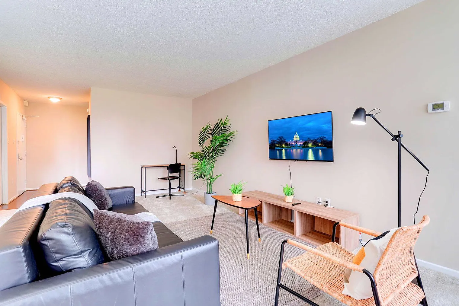2 bed, 1.0 bath, 1227 sqft, $4,724 — Photo 1