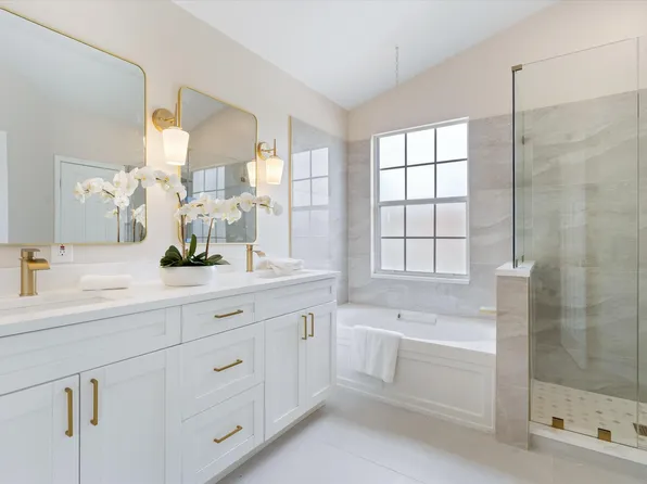 8266 Via Serena, Boca Raton, FL 33433