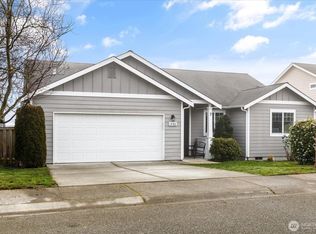 1430 NW Camellia Loop, Oak Harbor, WA 98277