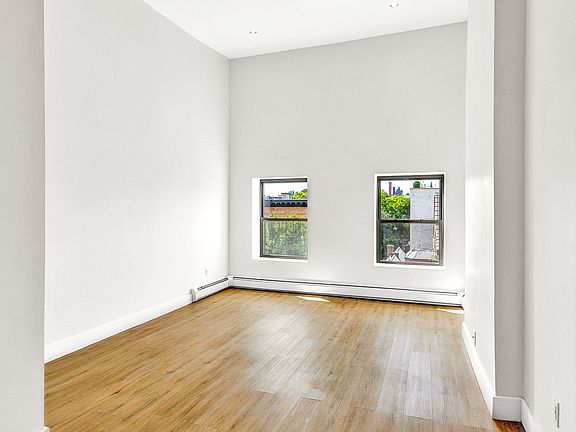 2nd image of 193 Jefferson Ave #2L