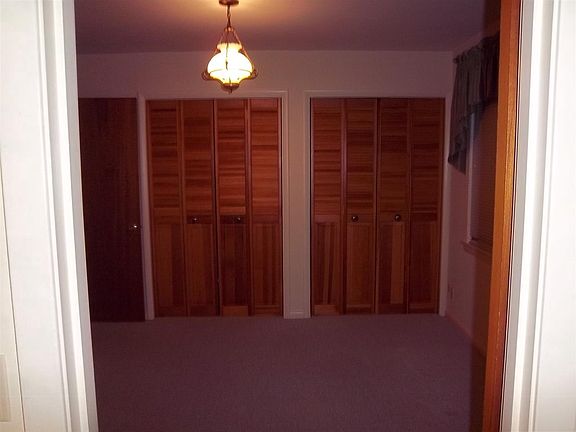 4th image of 412 Harolds Dr NW