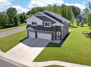 900 Highview Loop SE, Pine City, MN 55063