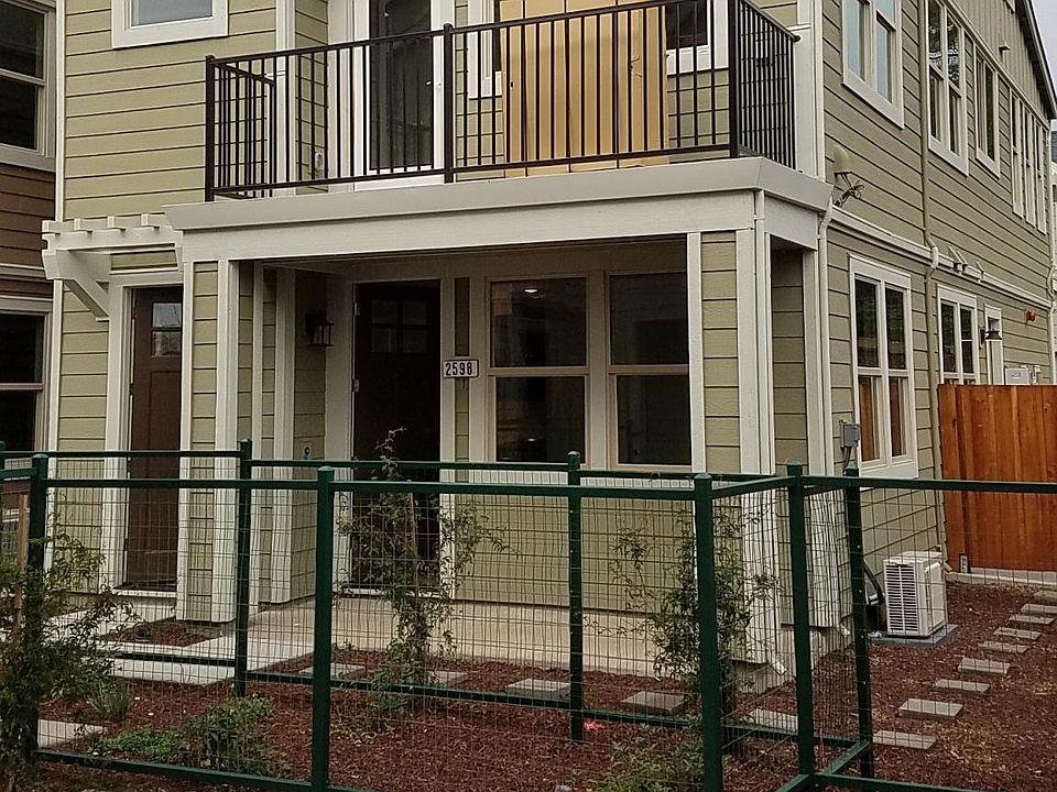 1st image of 2598 1st St #H