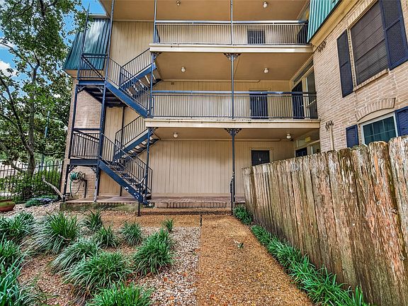 4th image of 4515 Briar Hollow Pl APT 309