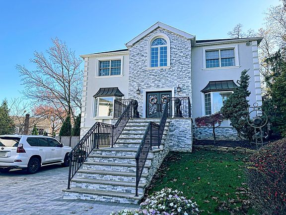 2nd image of 50 Laurie Ct