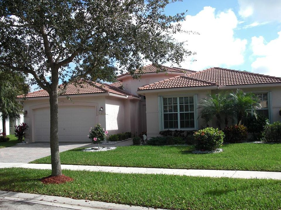 1st image of 13515 Barcelona Lake Cir