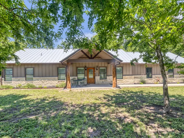 863 Flatrock Circle, Leakey, TX 78873