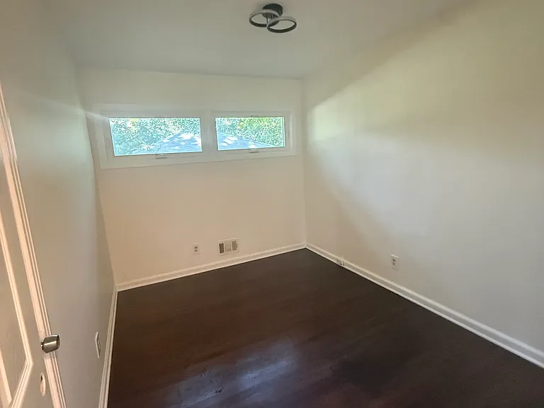 1321 Snapfinger Rd — Photo 4