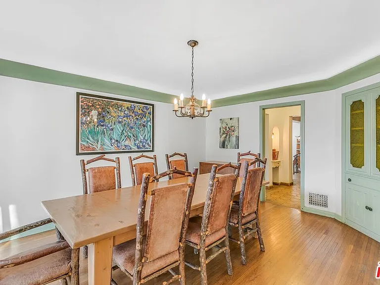 1530 Valley View Rd — Photo 31