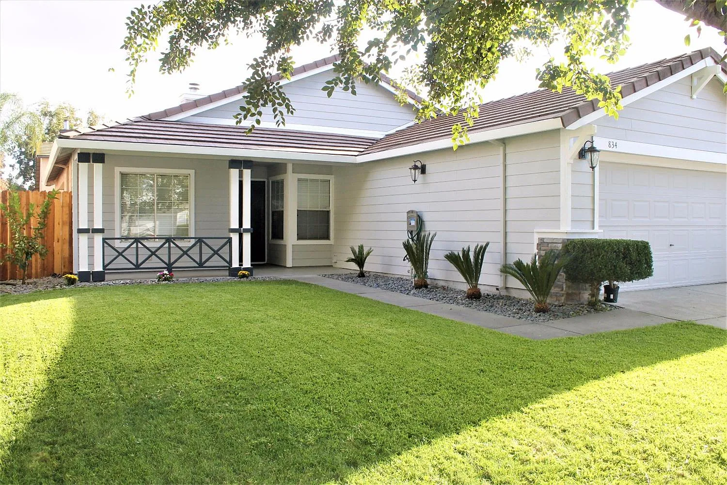 834 Woodstream St photo 1