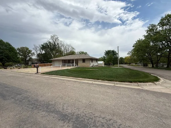 402 N Center St, Mankato, KS 66956