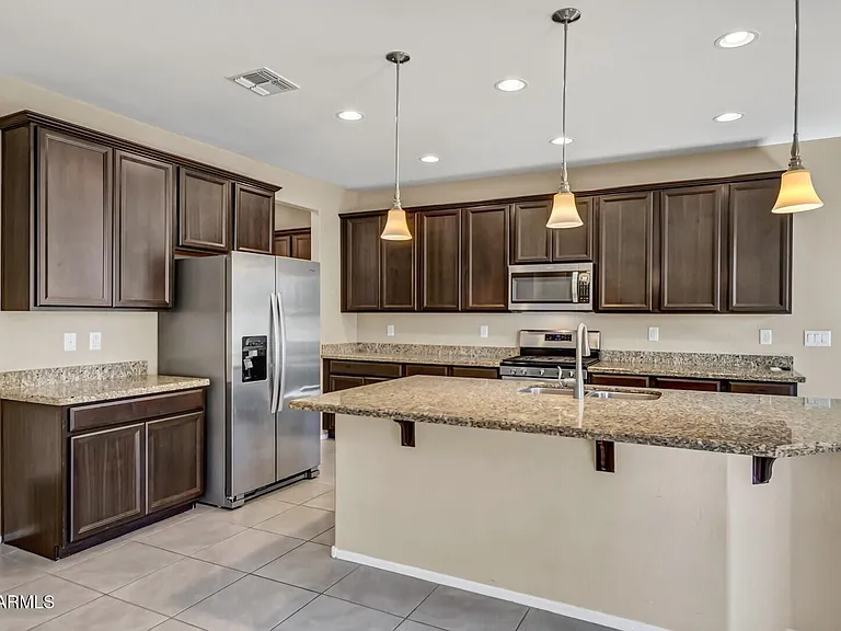 5429 W Lydia Ln — Photo 11