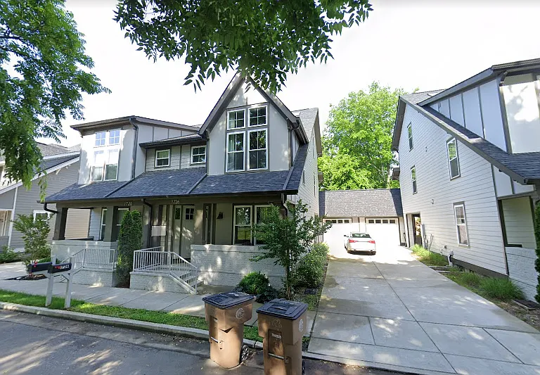 1726 Carvell Ave — Photo 1
