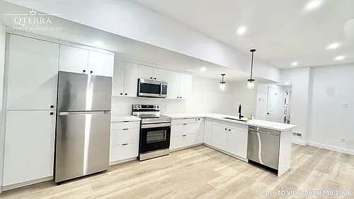 823 Stirling Ave S #4 Photo 1