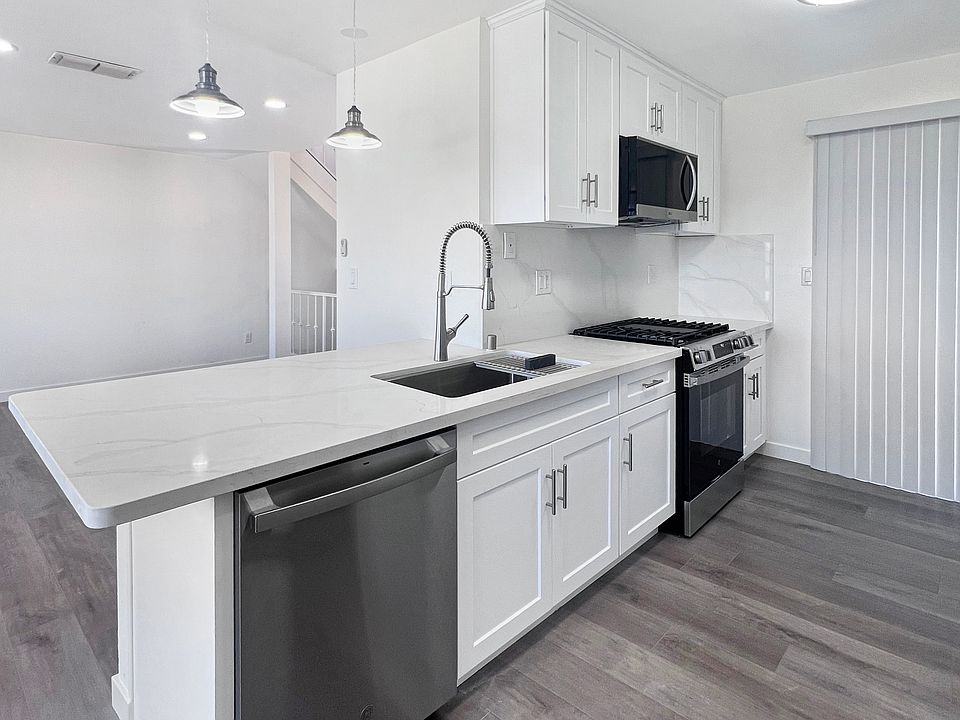 1st image of 706 N Prospect Ave APT 2