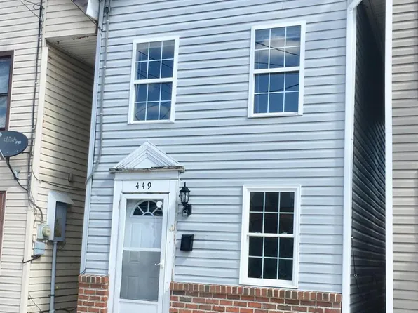 449 E Washington St, Chambersburg, PA 17201