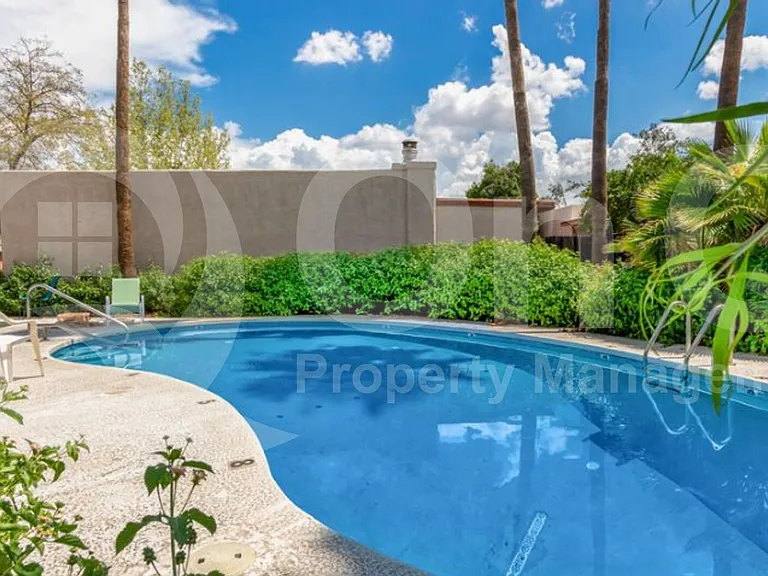 1949 N Swan Rd #31 — Photo 20