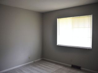 919 W 101st Ter, Kansas City, MO 64114