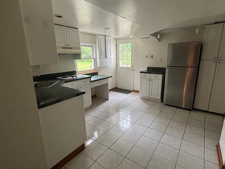 4046 Elizabeth Ln — Photo 24