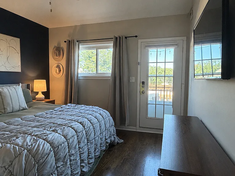 1529 N Bosworth Ave #3 — Photo 9