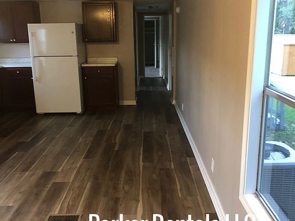 Living room/kitchen area