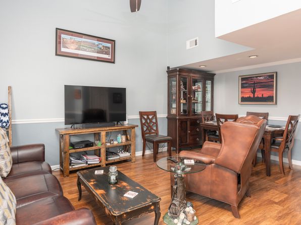 510 E Gillespie St APT B8