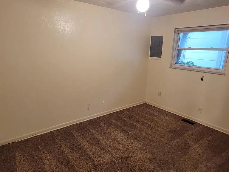 2102 Bickmore Ave — Photo 22