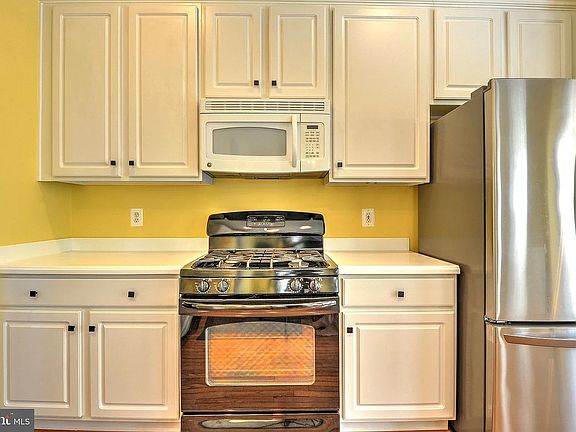 4th image of 6260 Split Creek Ln #1