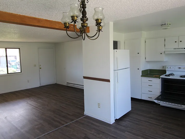 4831 Darwin Pl — Photo 7