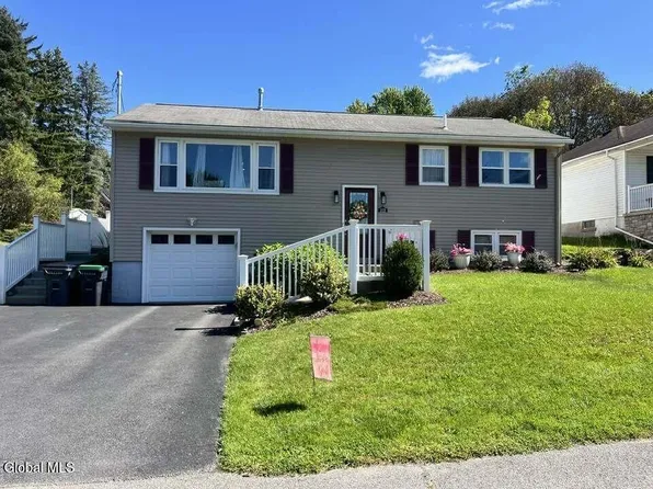 112 Seneca Street, Troy, NY 12180